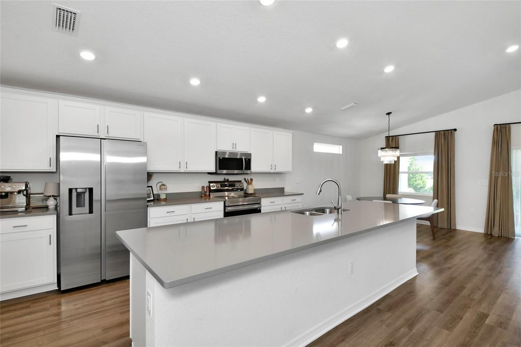 Photo of 6528 166th Place E, Parrish, FL 34219 (MLS # A4708027)