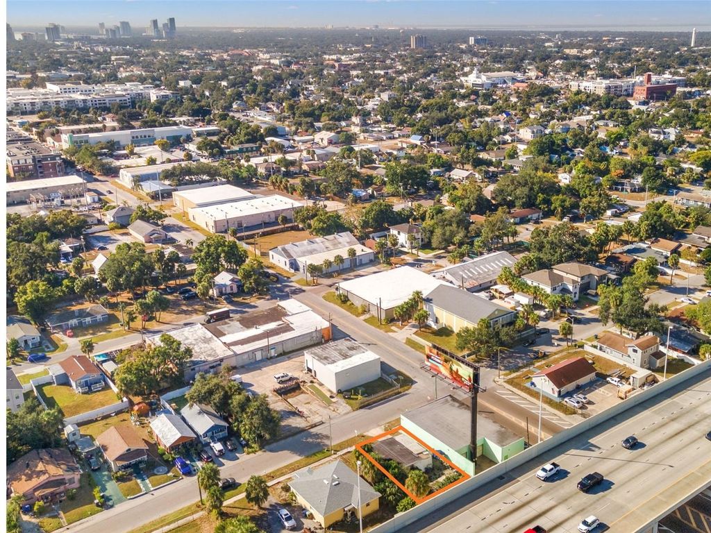 Photo of 1541 W La Salle Street, Tampa, FL 33607 (MLS # TB8453143)