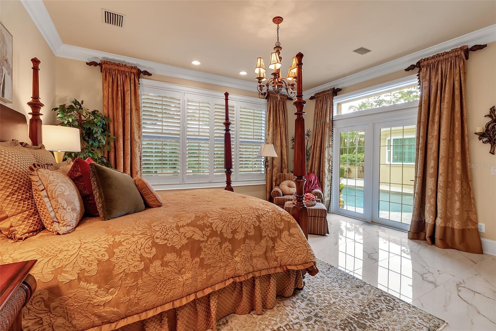 THE OAKS BAYSIDE - Residential