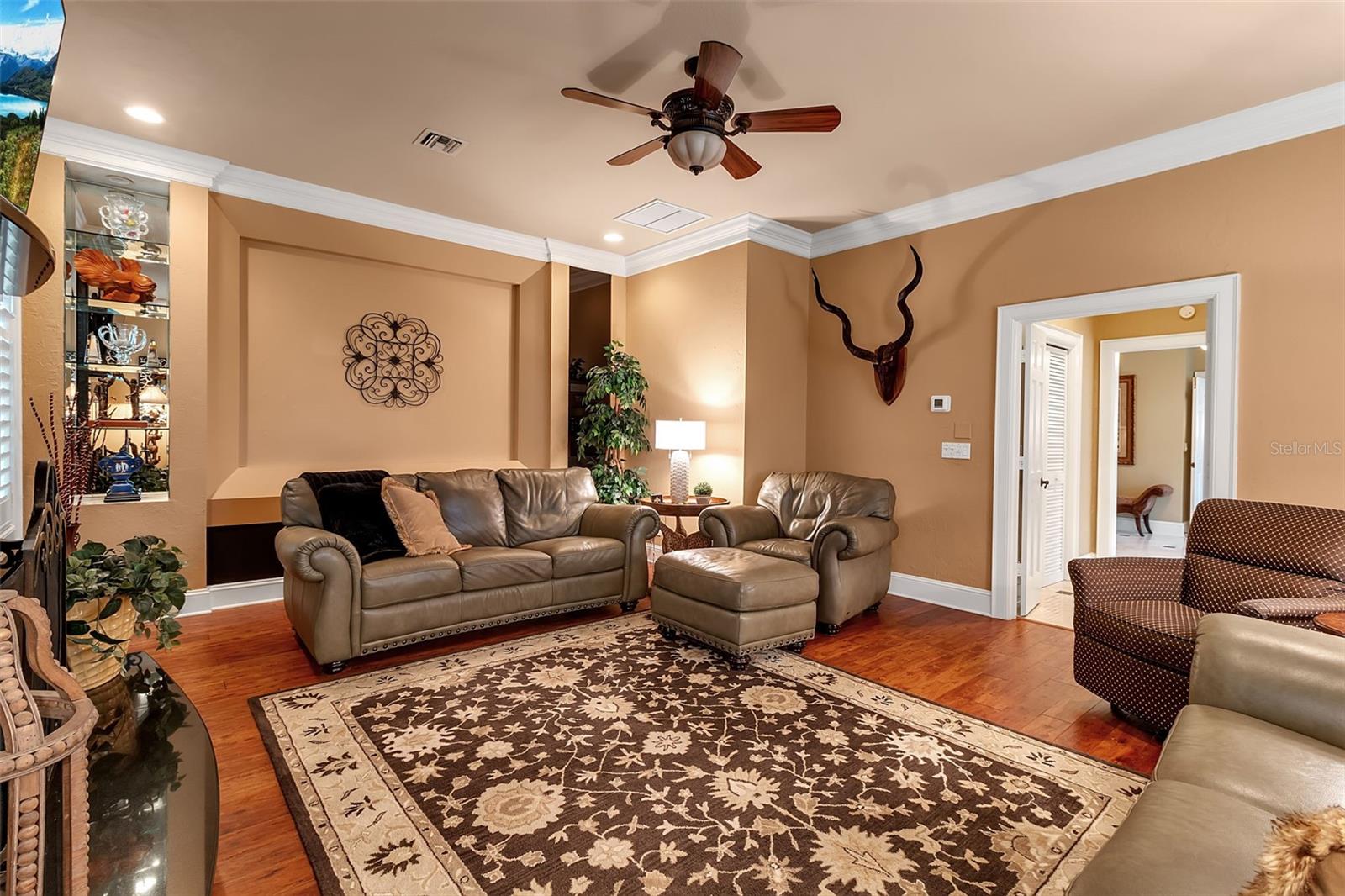 THE OAKS BAYSIDE - Residential