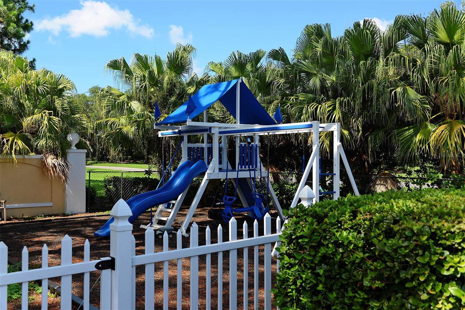 THE OAKS BAYSIDE - Residential