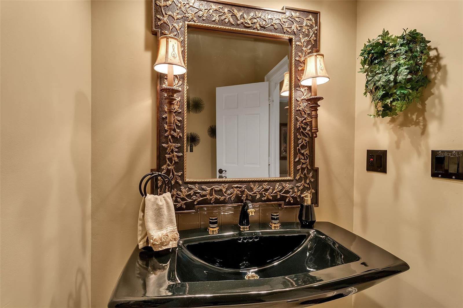 THE OAKS BAYSIDE - Residential