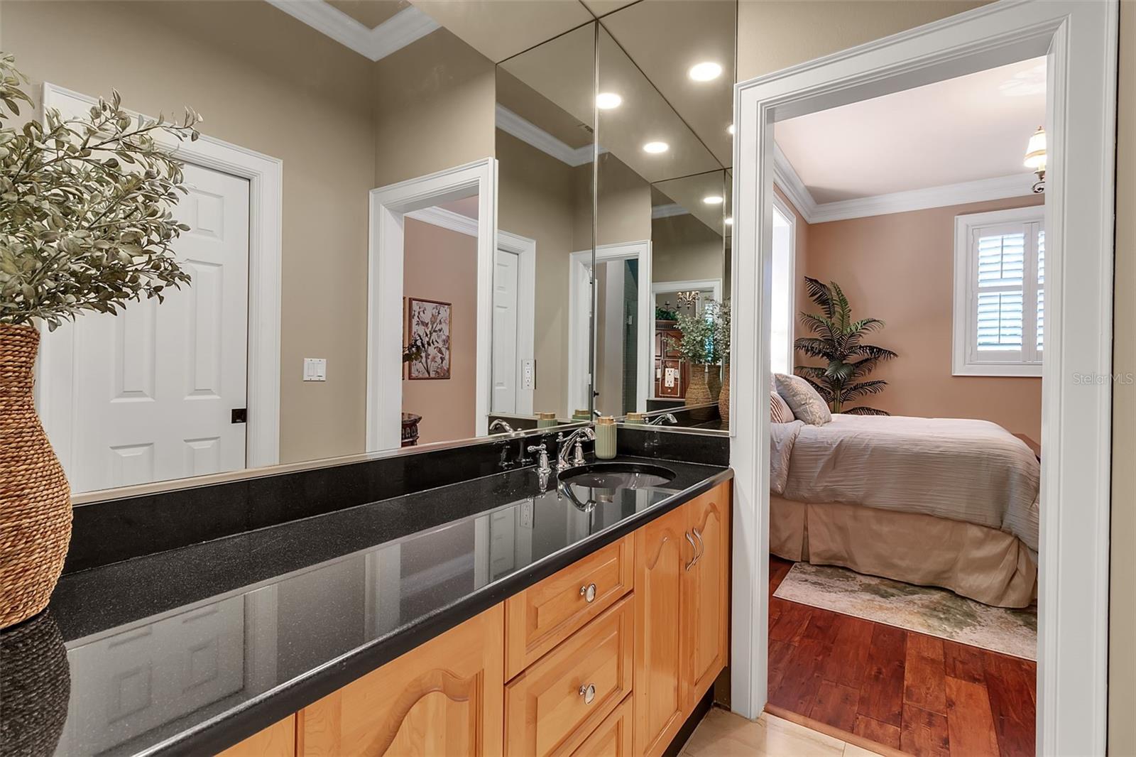THE OAKS BAYSIDE - Residential