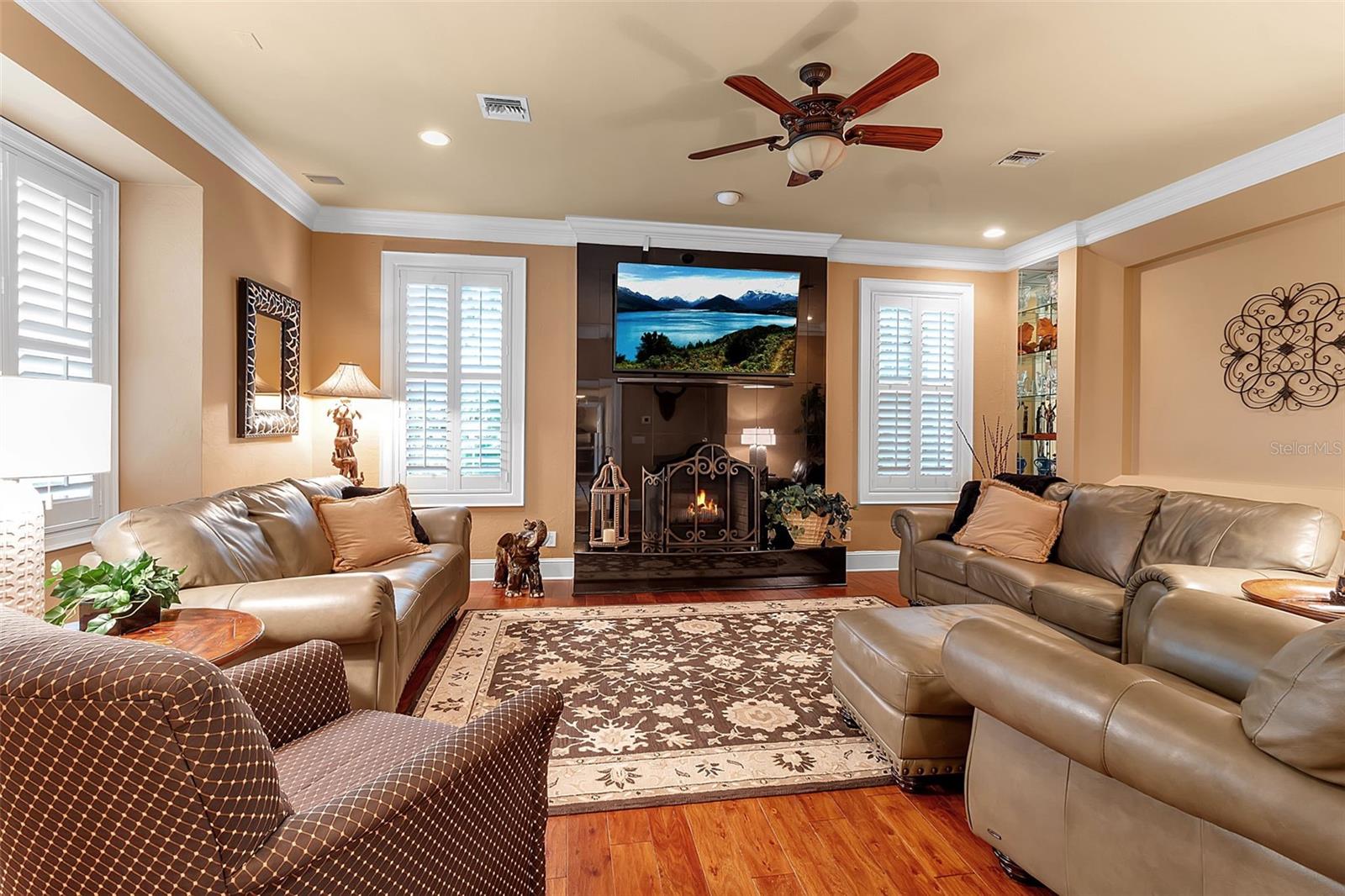 THE OAKS BAYSIDE - Residential