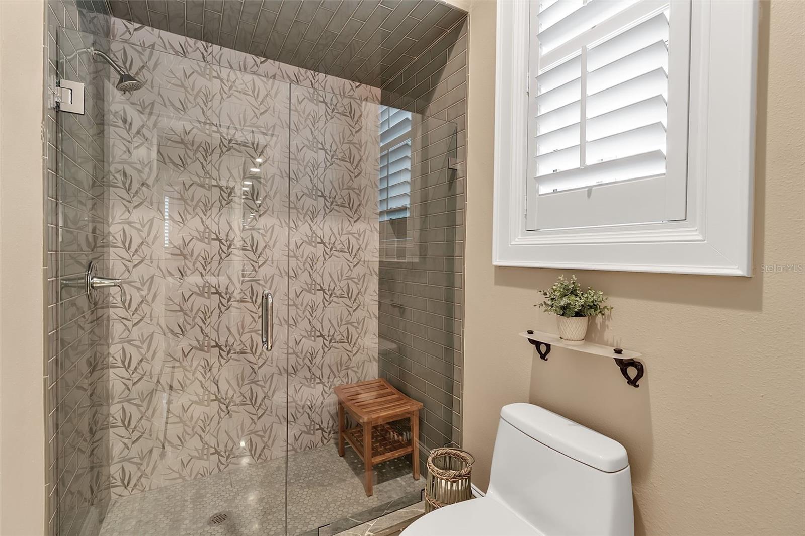 THE OAKS BAYSIDE - Residential