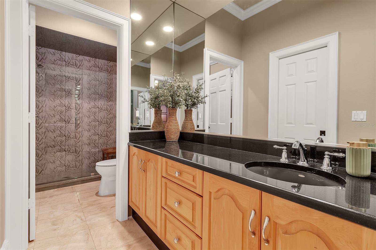 THE OAKS BAYSIDE - Residential