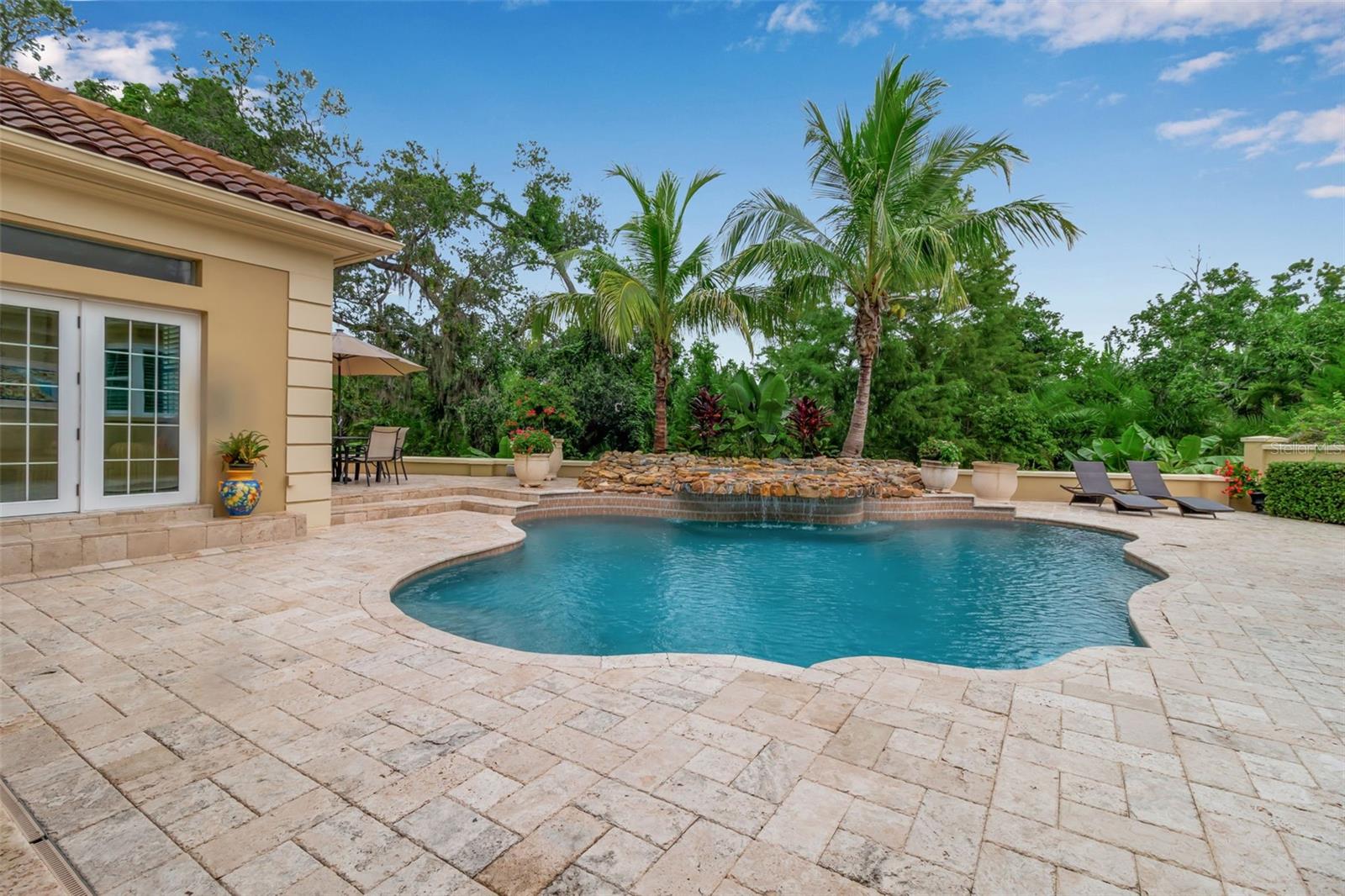 THE OAKS BAYSIDE - Residential