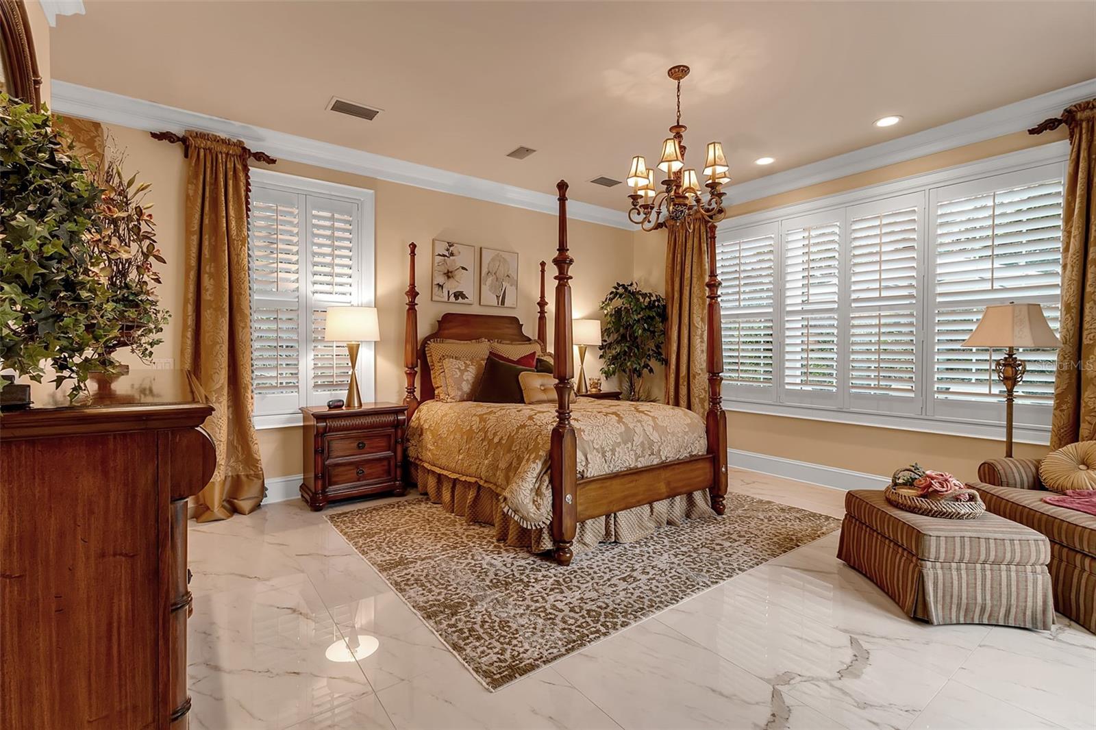 THE OAKS BAYSIDE - Residential