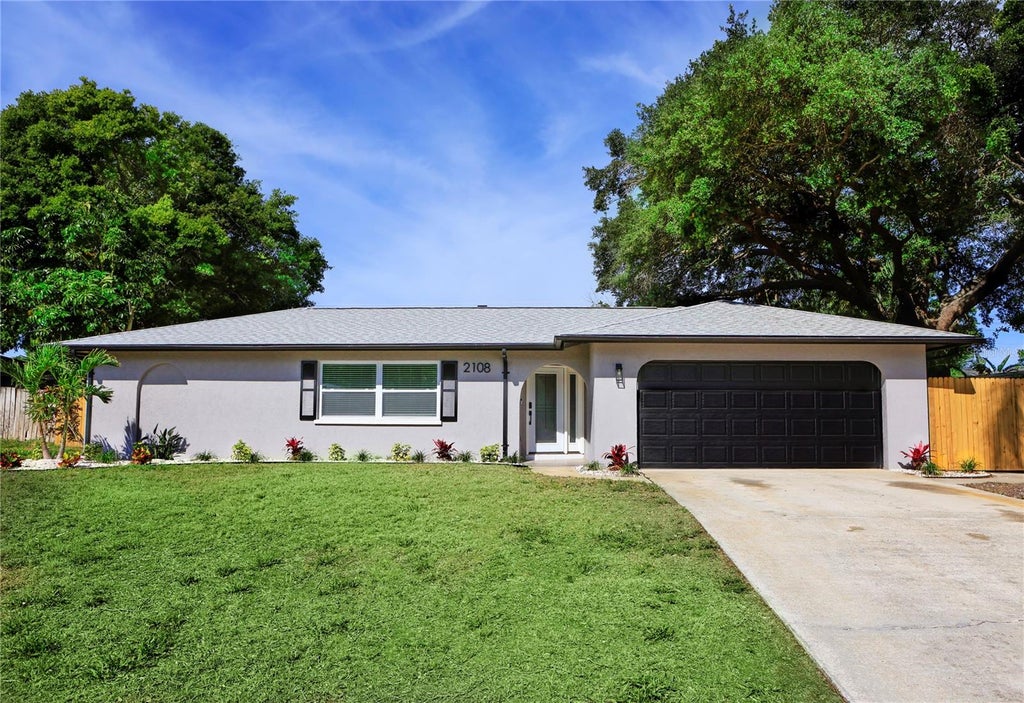 Photo of 2108 42nd Street W, Bradenton, FL 34205 (MLS # A4703644)