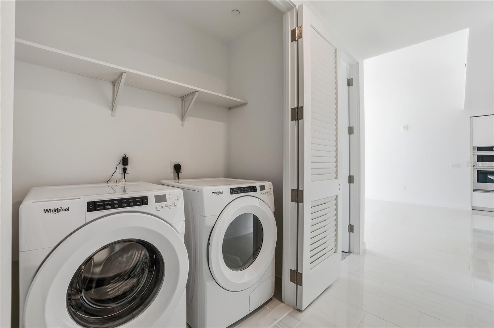 400 CENTRAL - Residential Lease