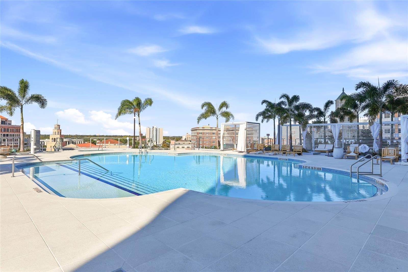 400 CENTRAL - Residential Lease