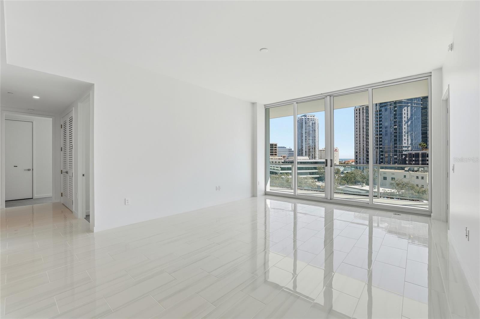 400 CENTRAL - Residential Lease