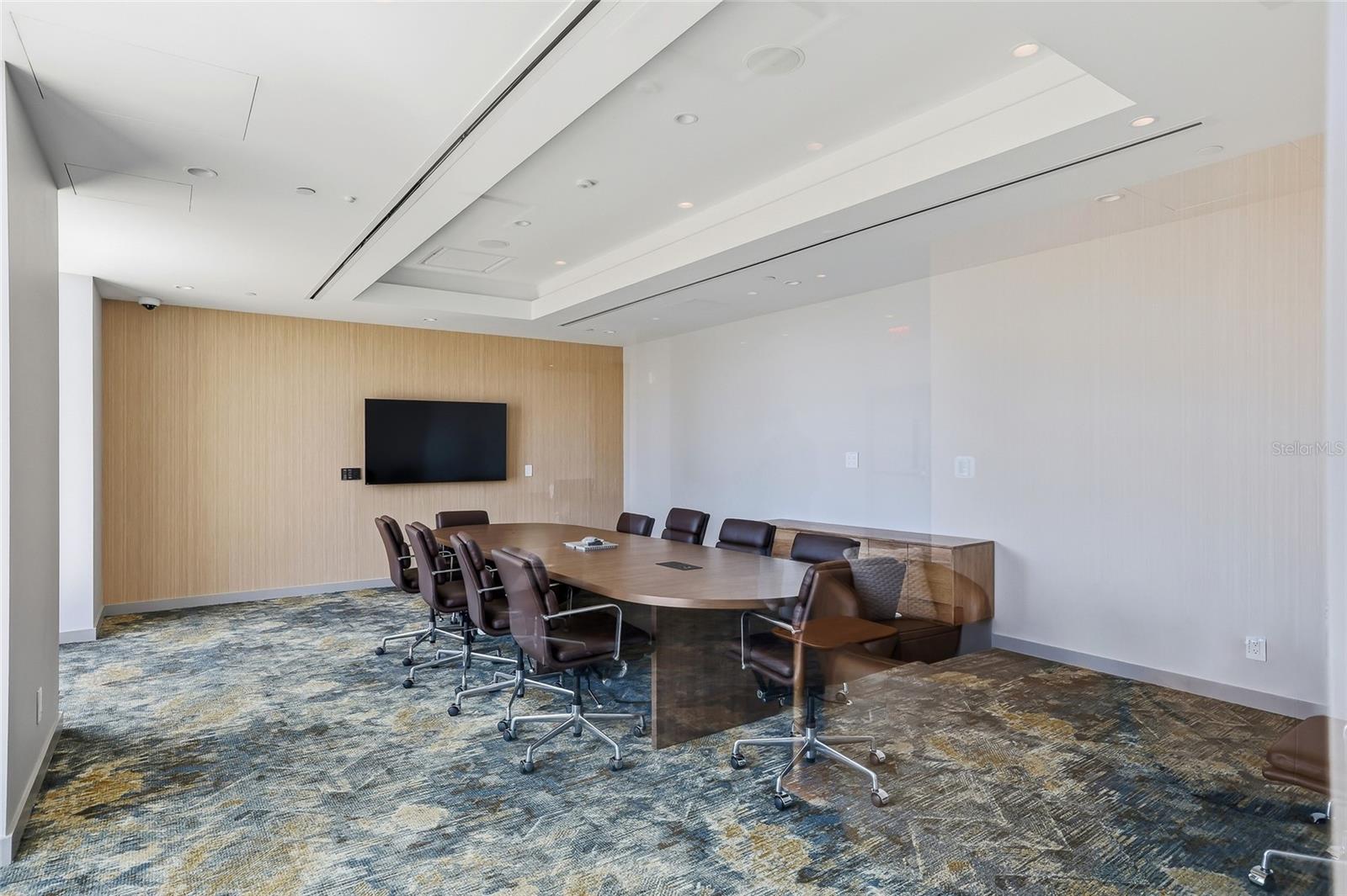 400 CENTRAL - Residential Lease