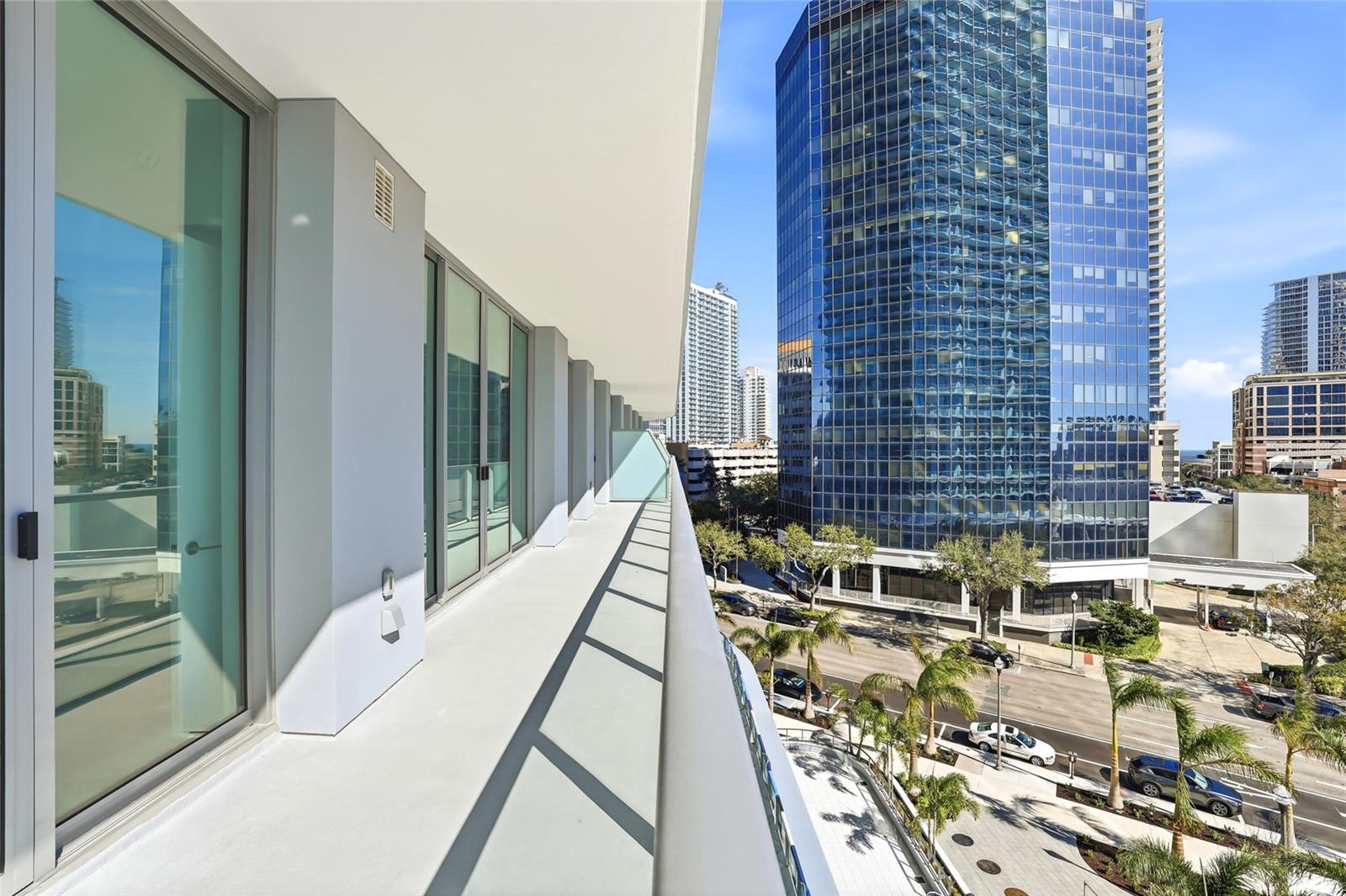 400 CENTRAL - Residential Lease