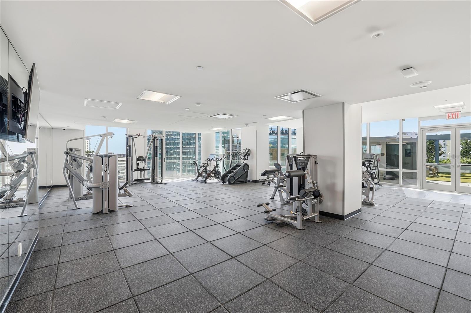 400 CENTRAL - Residential Lease