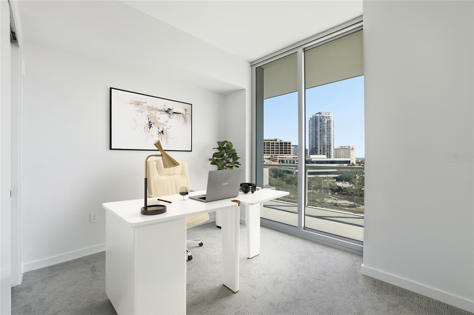 400 CENTRAL - Residential Lease