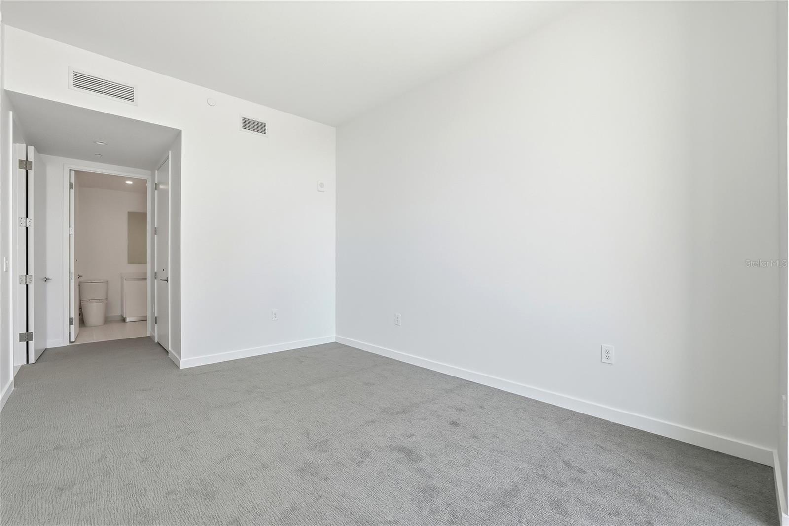 400 CENTRAL - Residential Lease