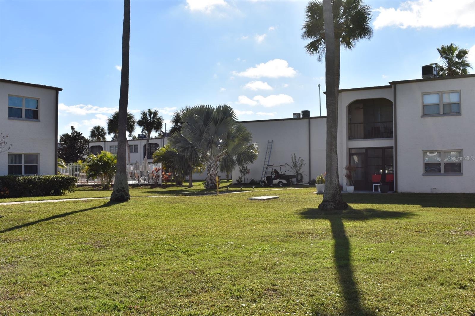 BOULEVARD CLUB THE CONDO - Residential