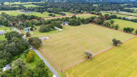 Photo of 17401 S Highway 475, Summerfield, FL 34491 (MLS # OM709316)