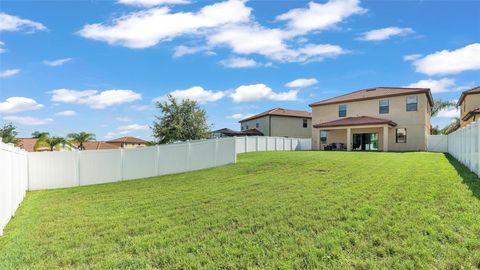 A home in LAKELAND