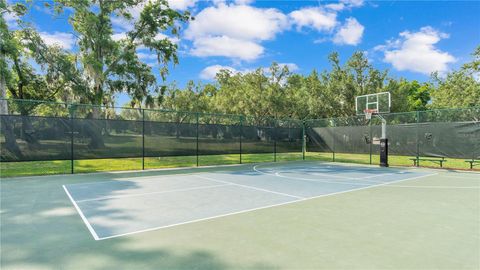 A home in LAKELAND