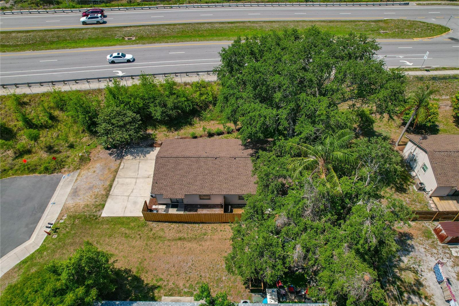 2900 SHORE DRIVE