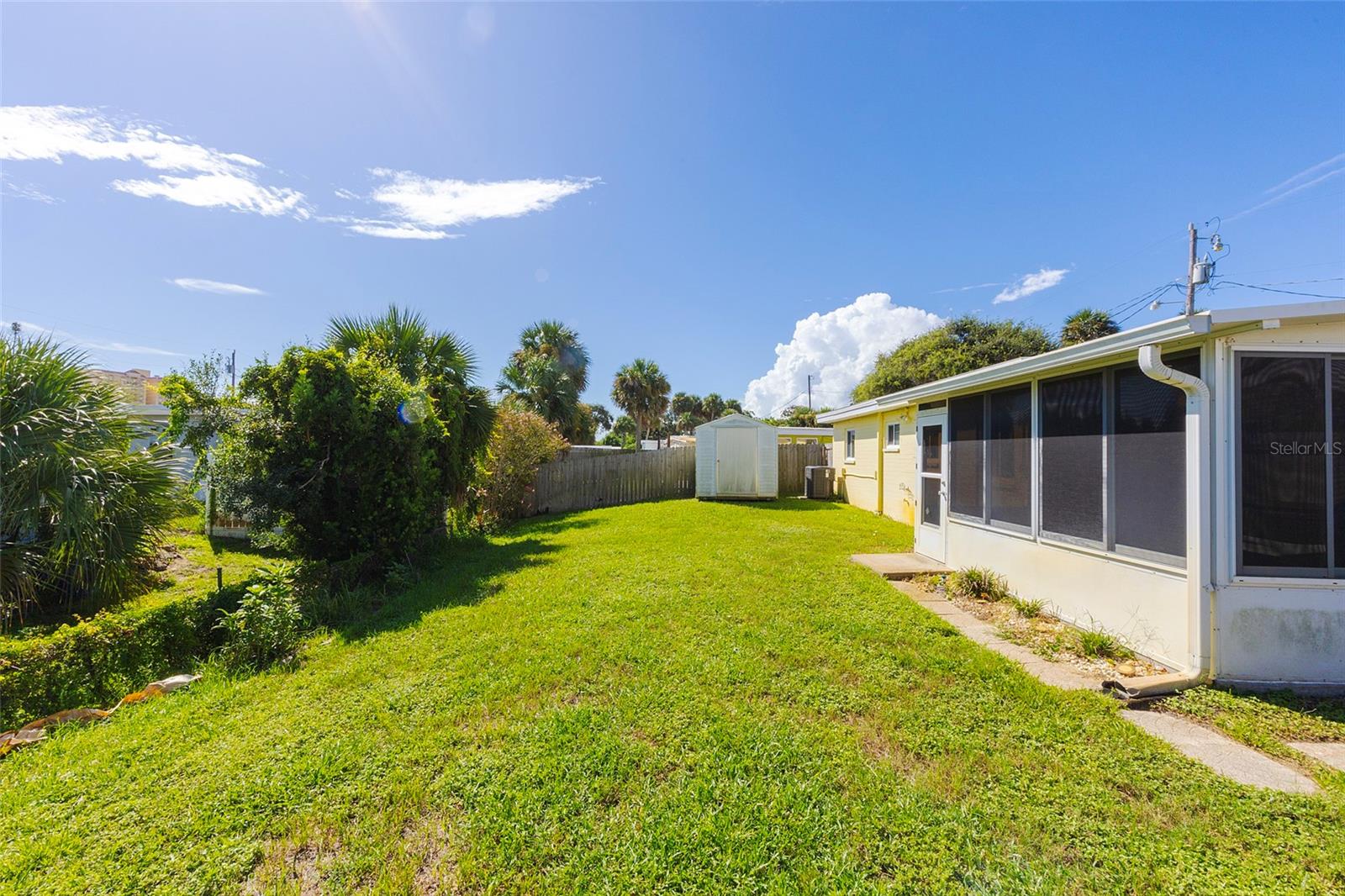 3105 LA PALOMA AVENUE