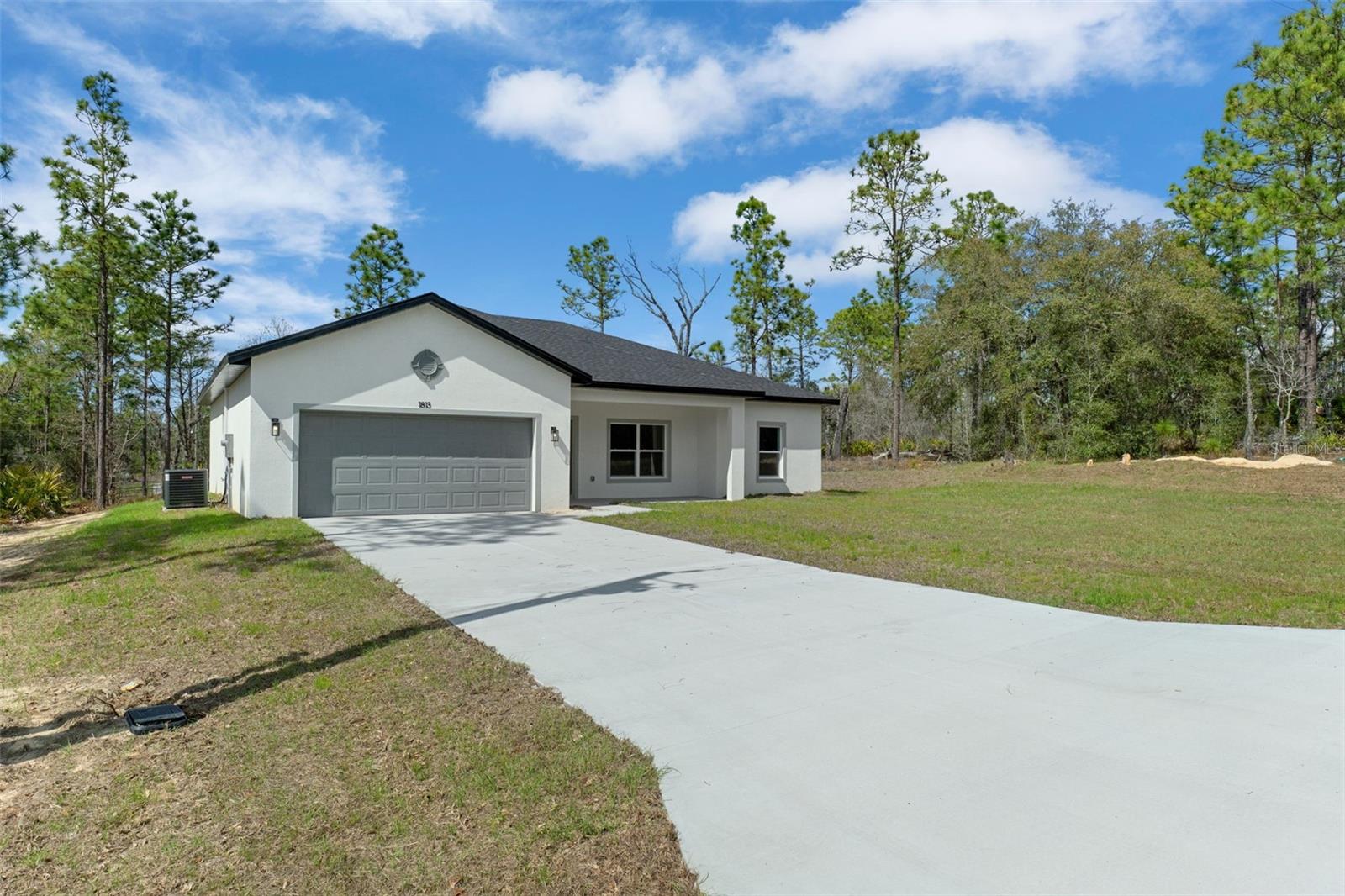 1813 W HIALEAH DRIVE