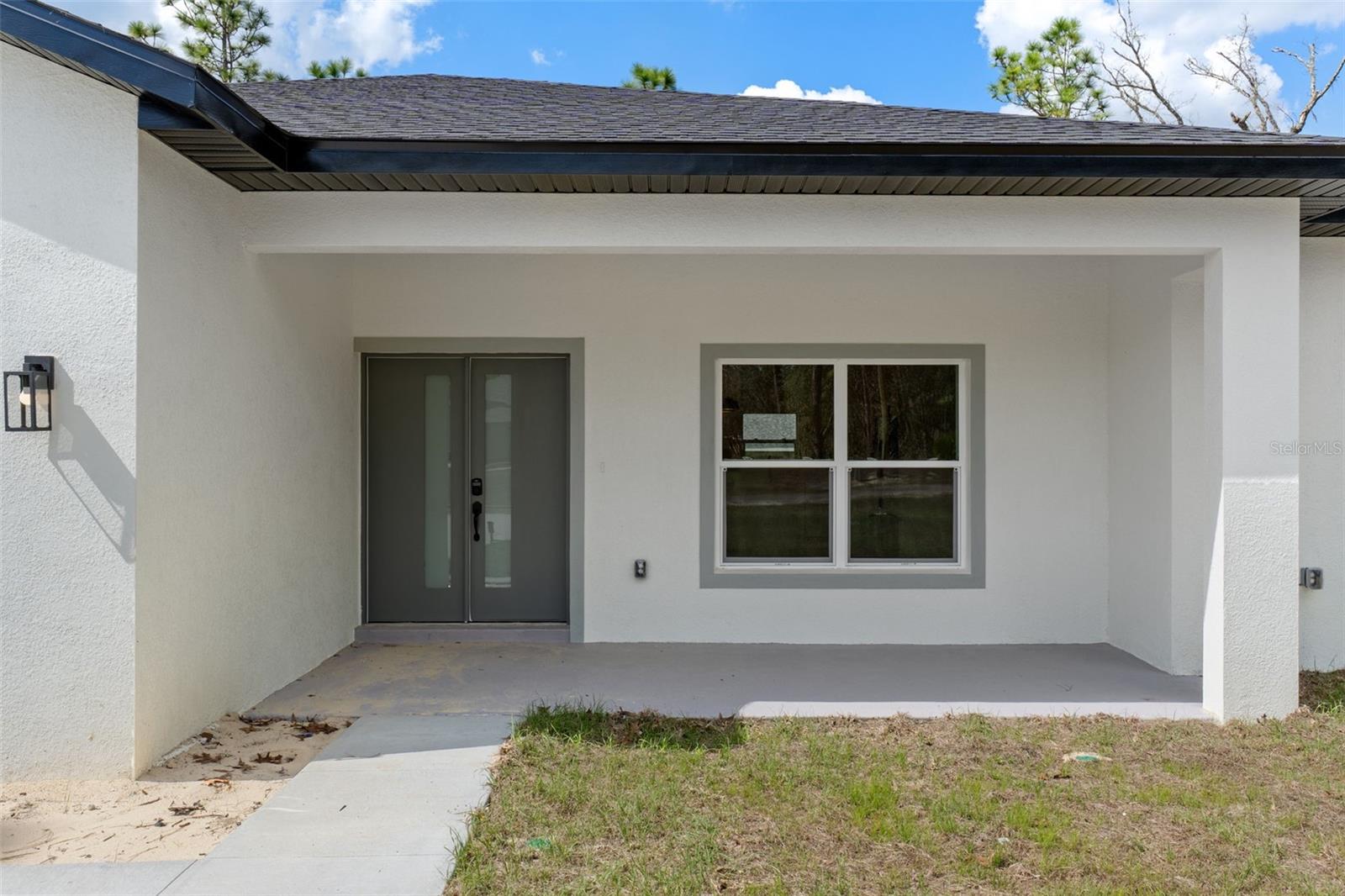 1813 W HIALEAH DRIVE