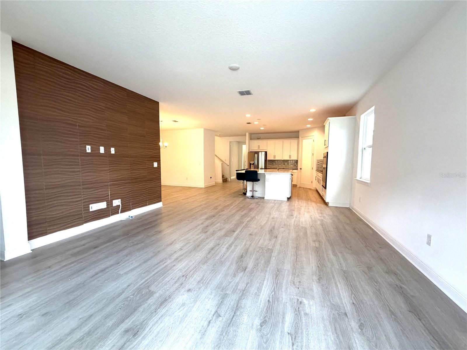 LAKESIDE/HAMLIN - Residential Lease