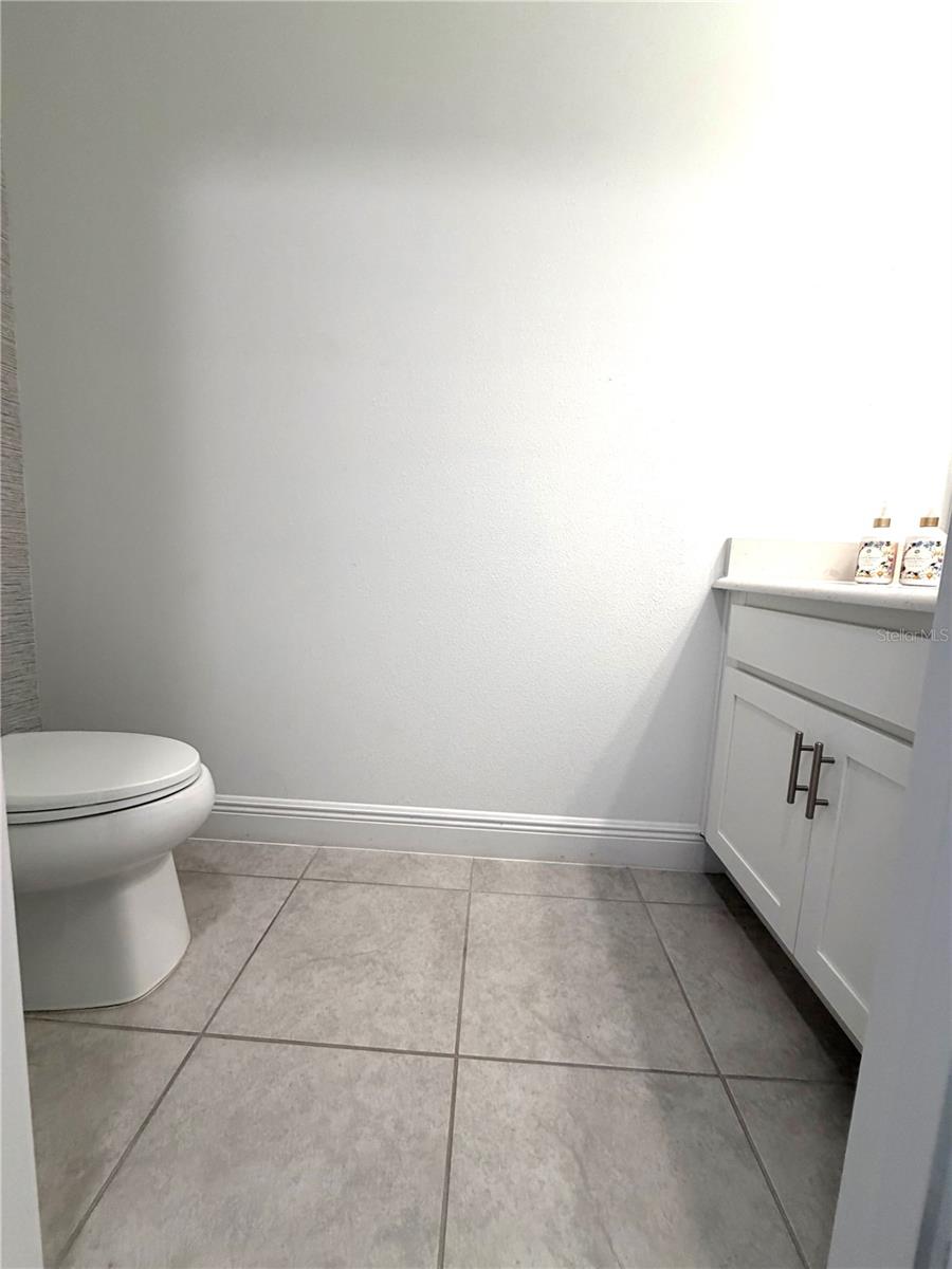 LAKESIDE/HAMLIN - Residential Lease