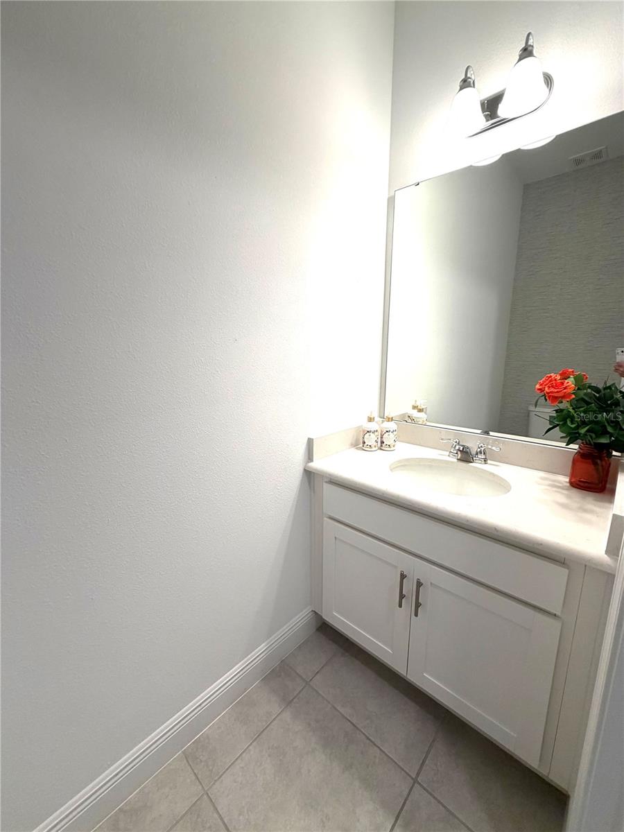 LAKESIDE/HAMLIN - Residential Lease