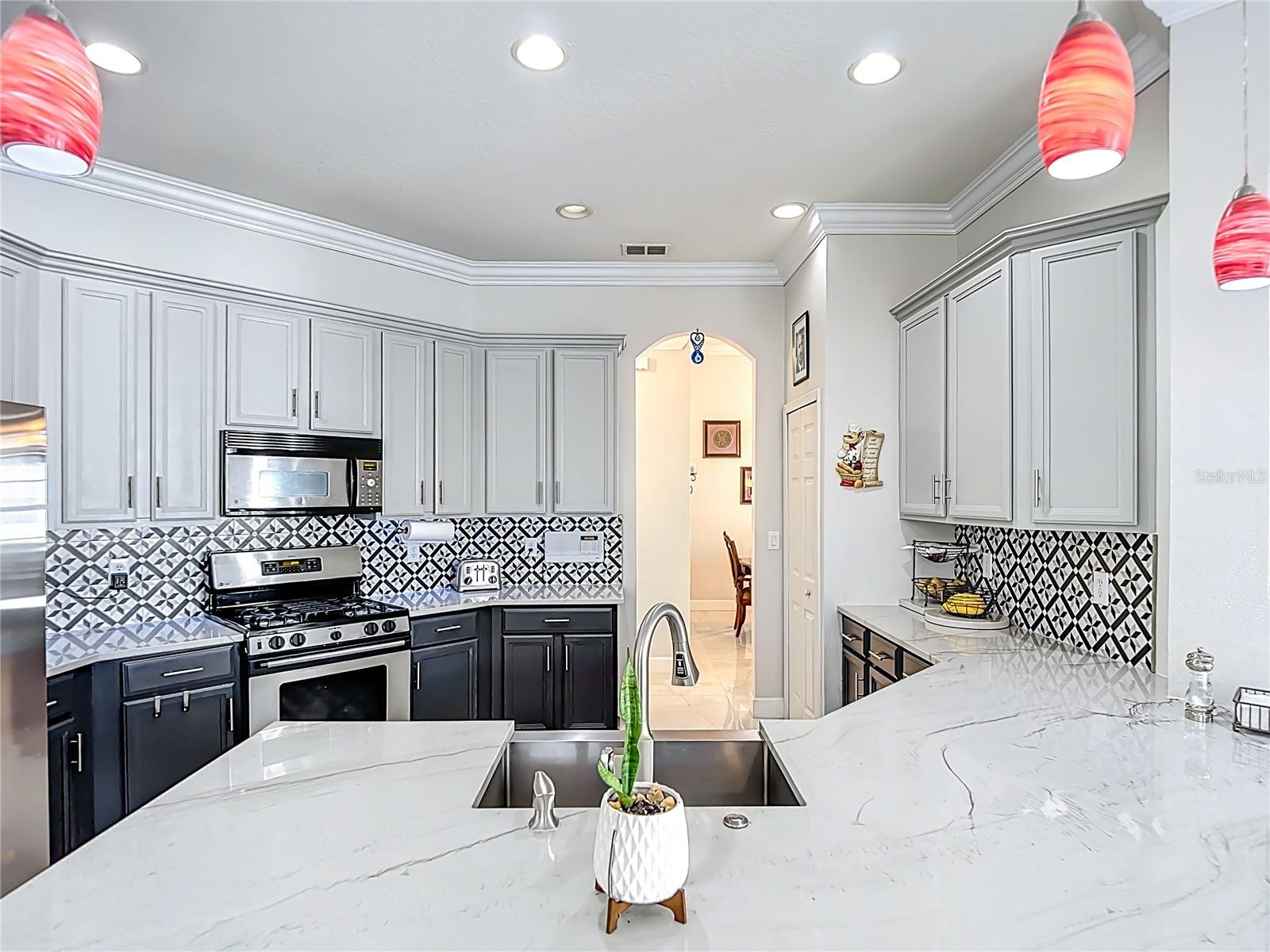 WEST HAMPTON - Residential