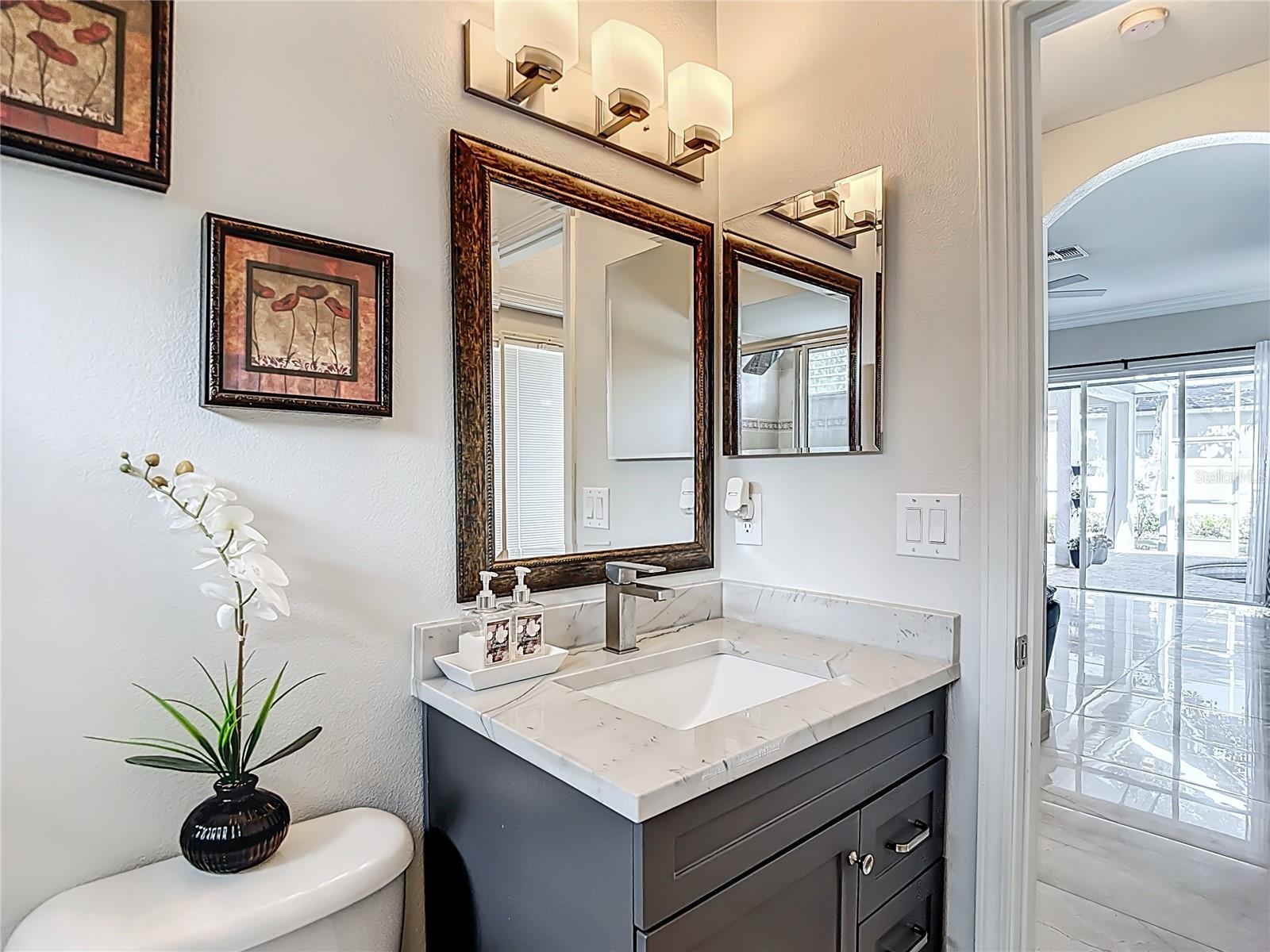 WEST HAMPTON - Residential