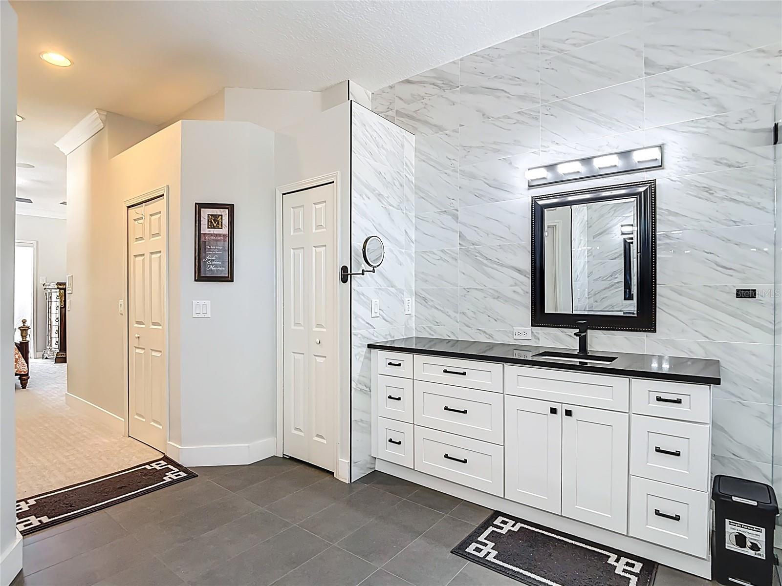 WEST HAMPTON - Residential