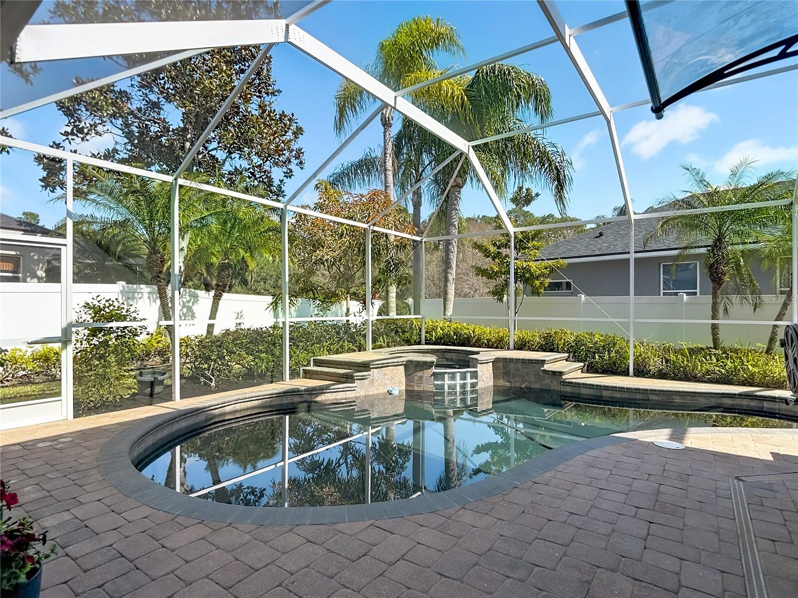 WEST HAMPTON - Residential