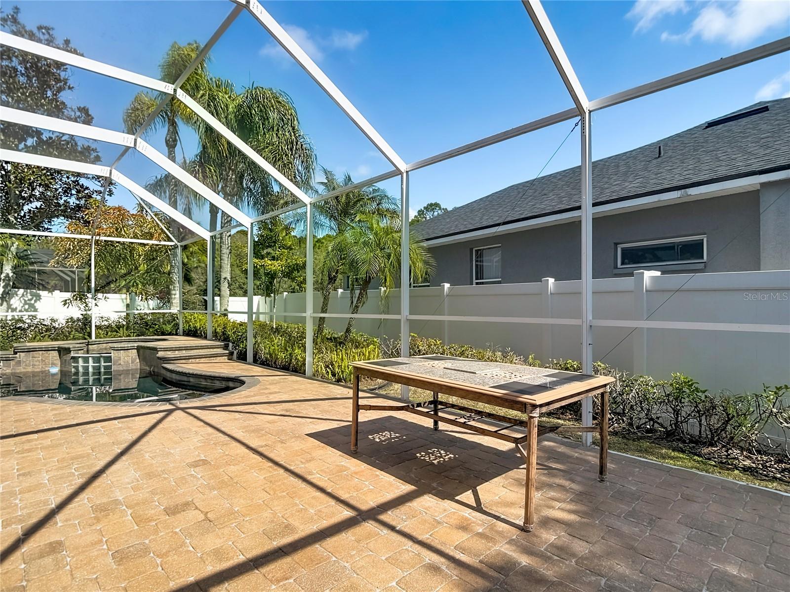 WEST HAMPTON - Residential