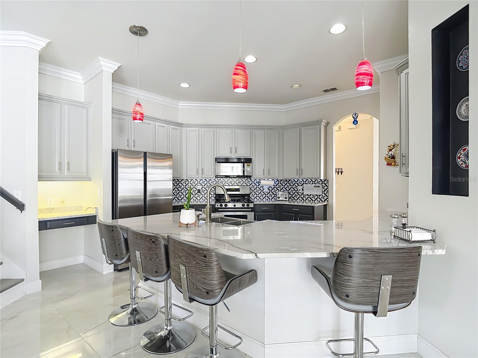 WEST HAMPTON - Residential