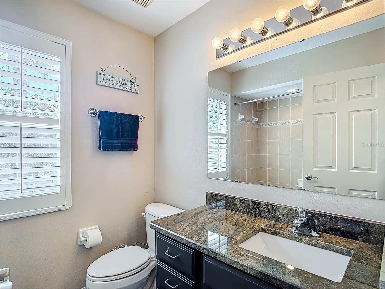 WEST HAMPTON - Residential