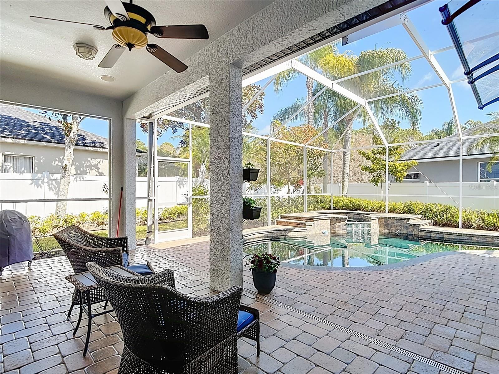 WEST HAMPTON - Residential