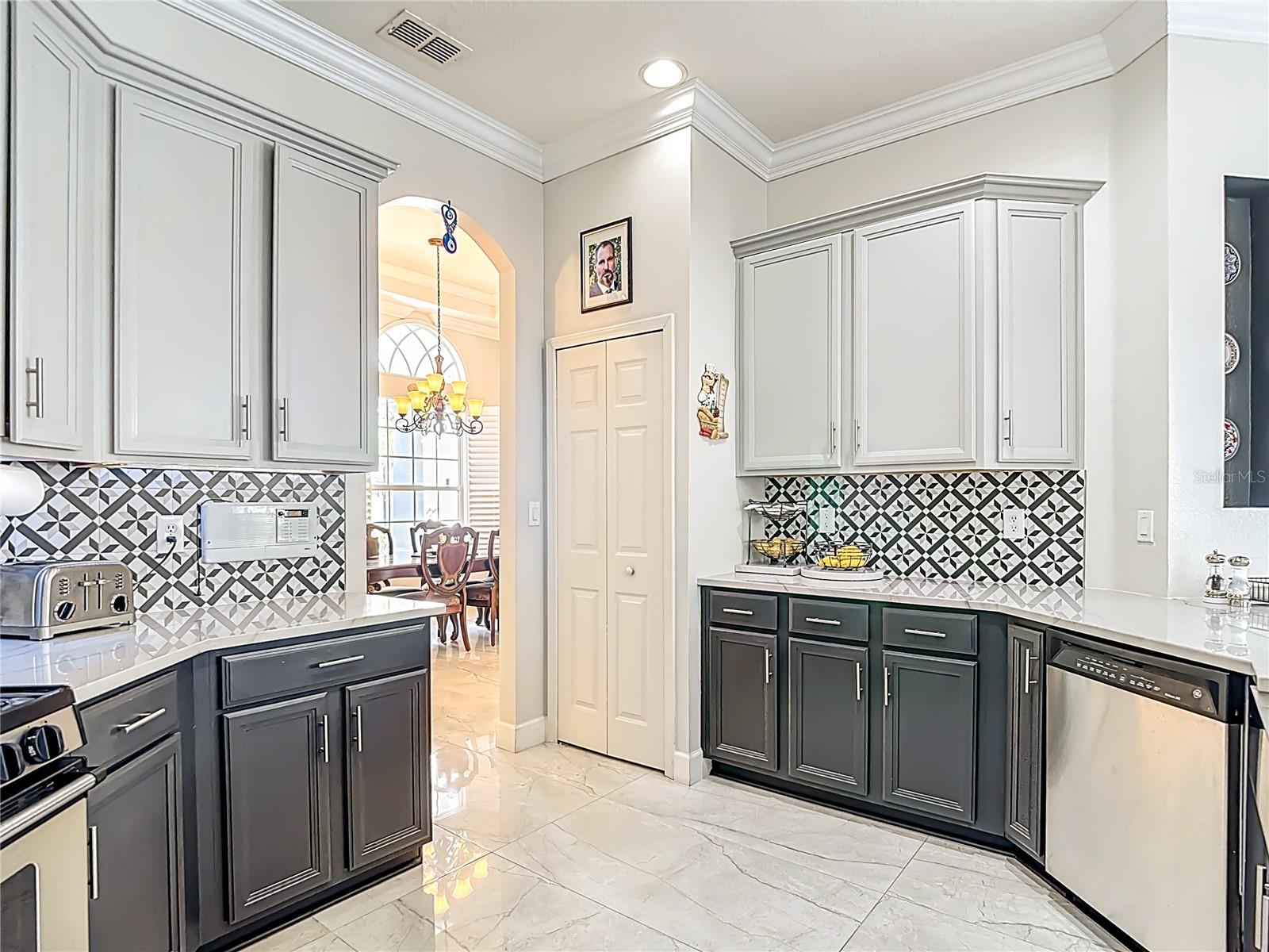 WEST HAMPTON - Residential