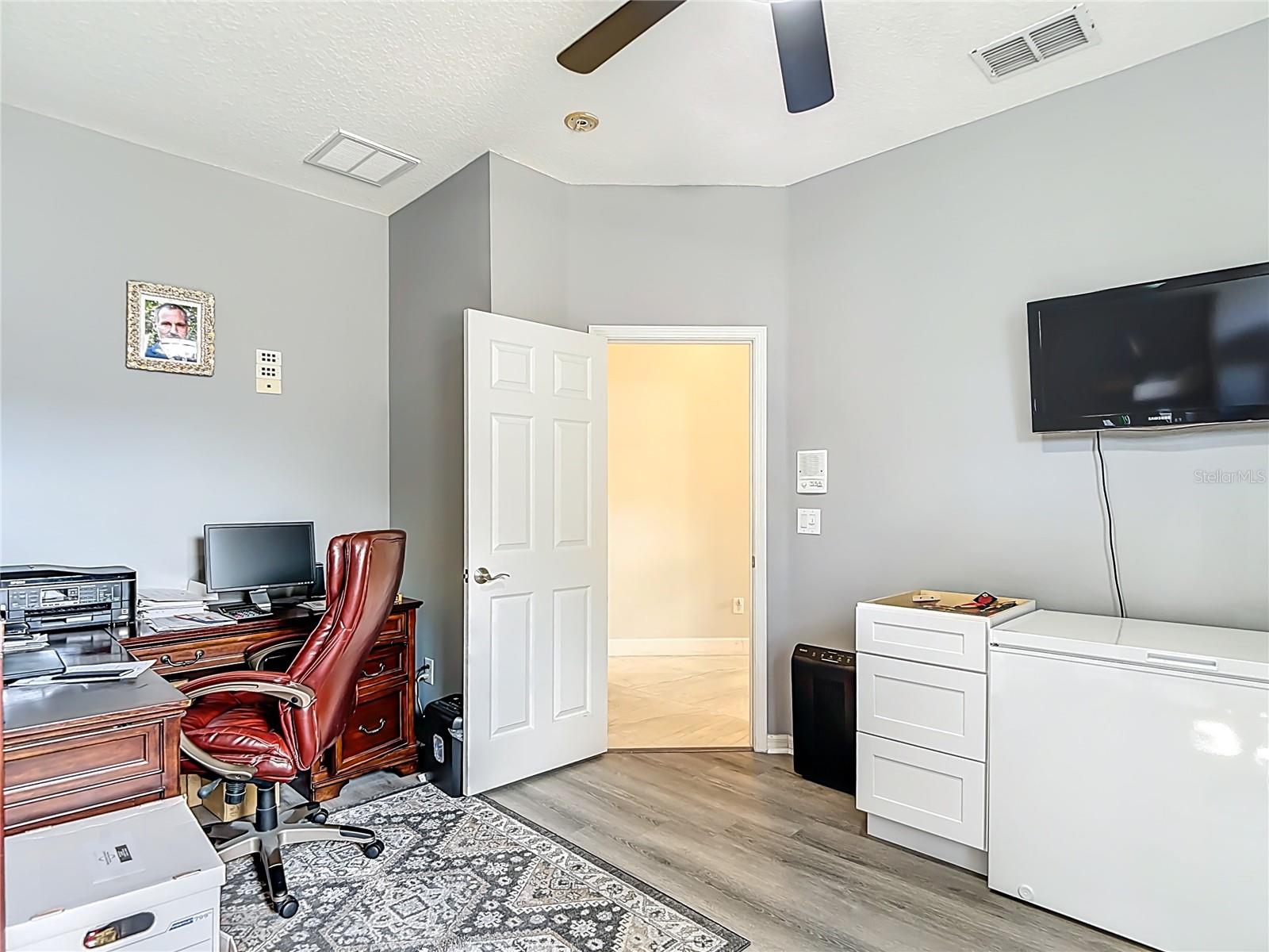 WEST HAMPTON - Residential