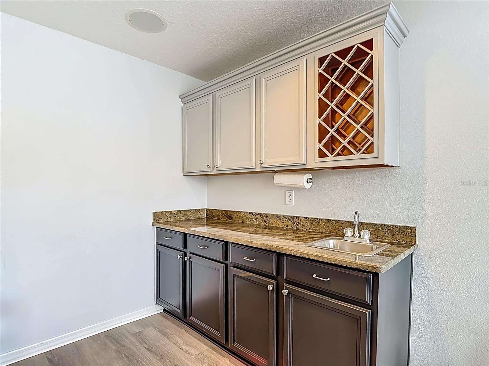 WEST HAMPTON - Residential