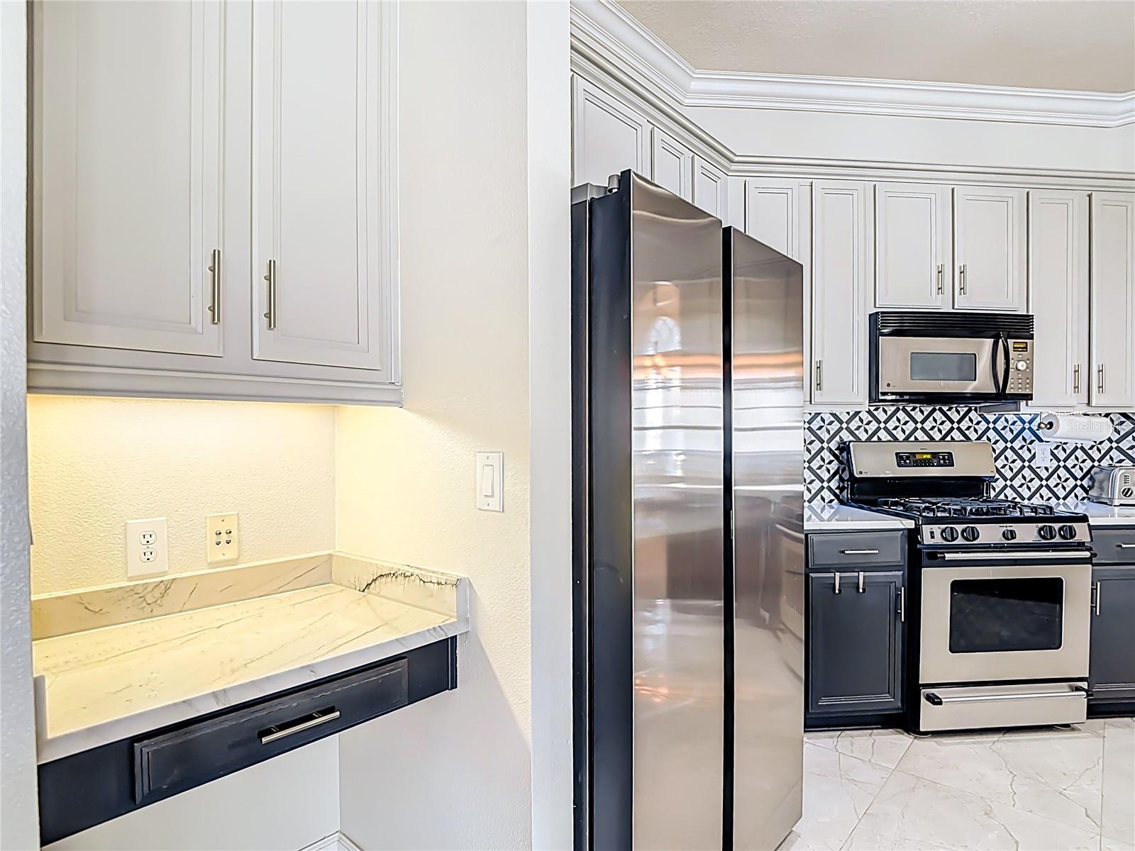 WEST HAMPTON - Residential