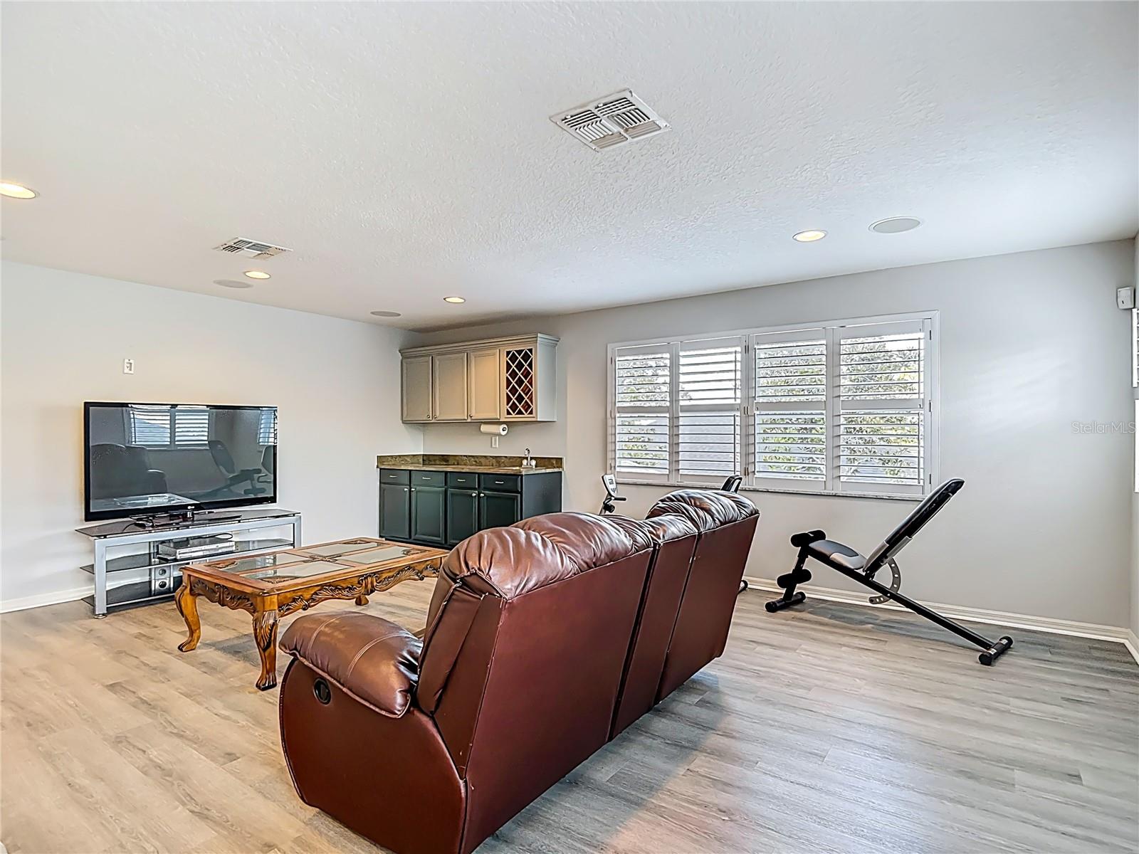 WEST HAMPTON - Residential