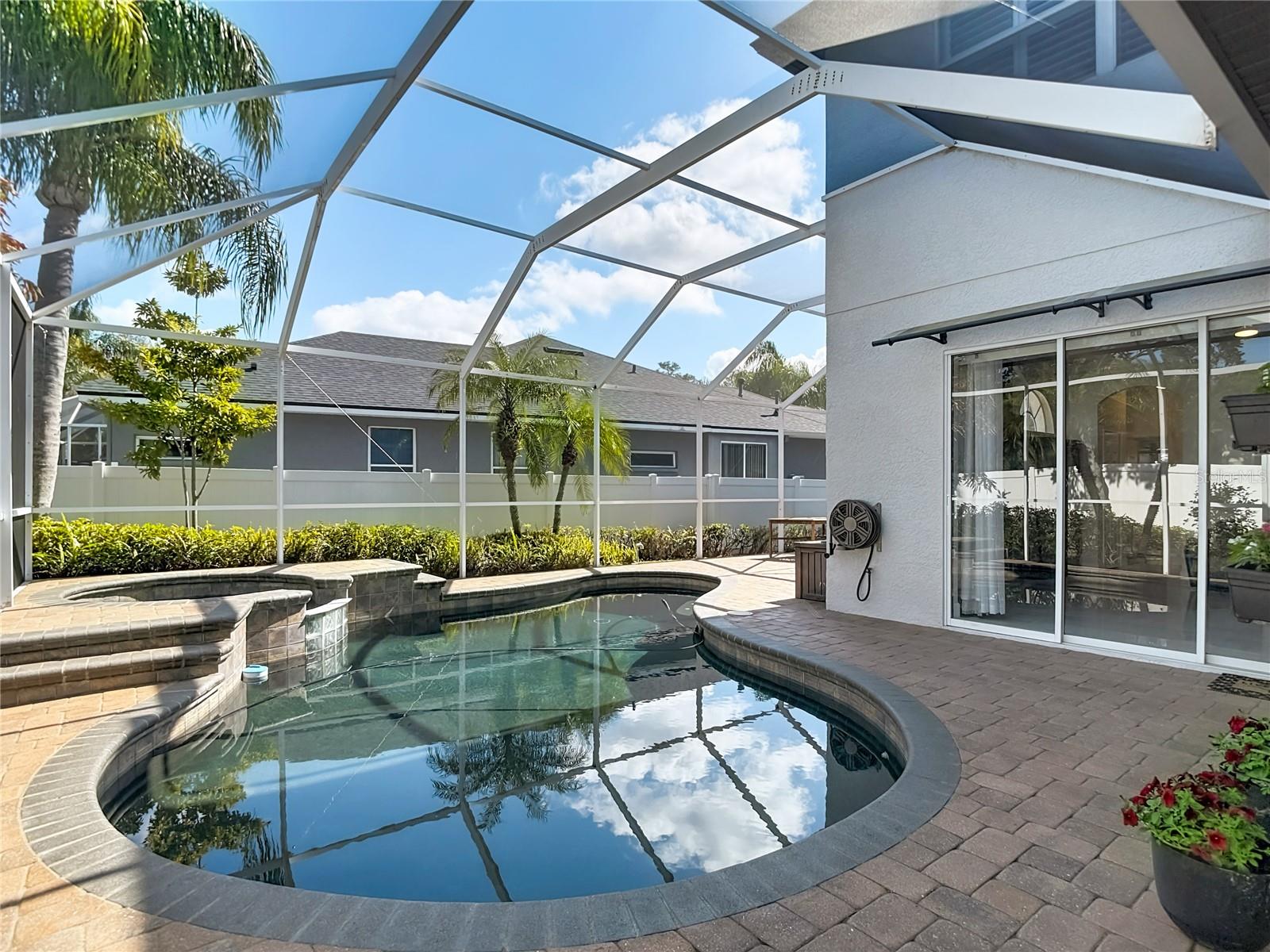 WEST HAMPTON - Residential