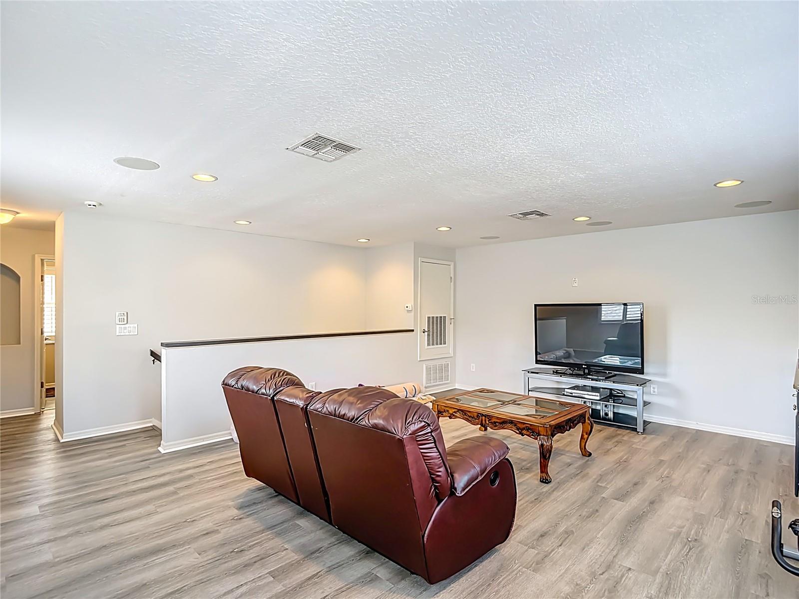 WEST HAMPTON - Residential