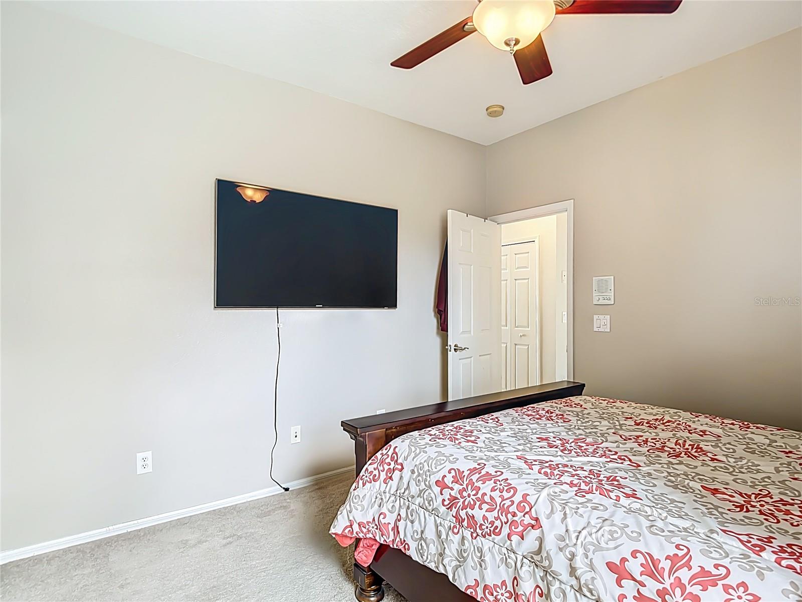 WEST HAMPTON - Residential