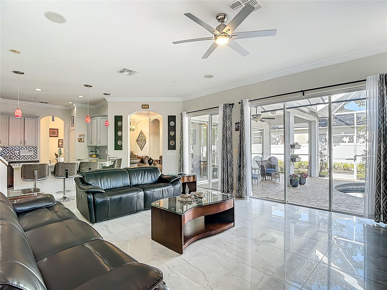 WEST HAMPTON - Residential