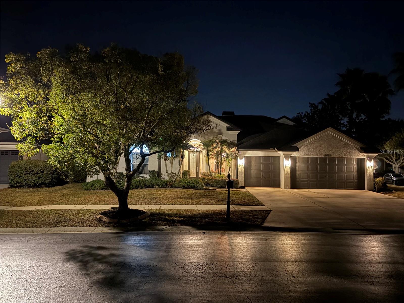 WEST HAMPTON - Residential